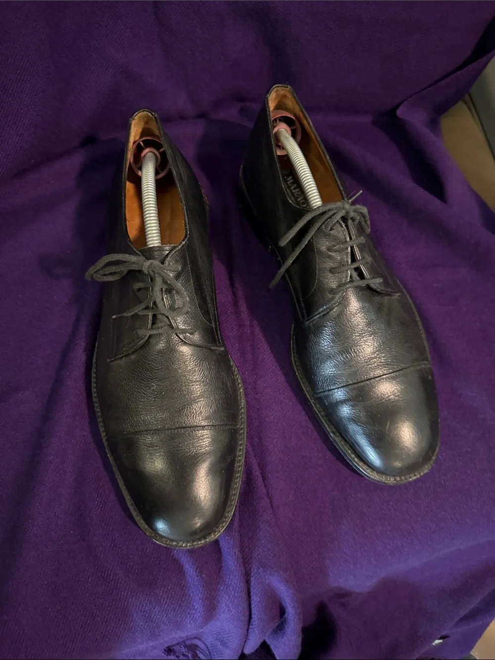 Men's Black Leather Chukka Boots - Classic Lace-Up Style